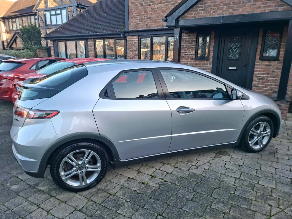 HONDA CIVIC 1.3 AUTOMATIC 2011 ONLY 91000 KLMS - Image 2