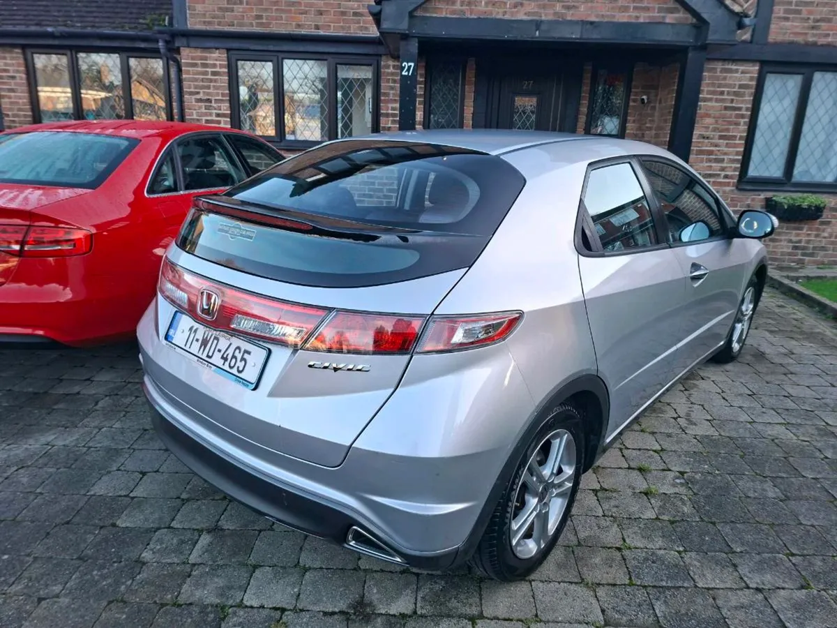 HONDA CIVIC 1.3 AUTOMATIC 2011 ONLY 91000 KLMS - Image 3