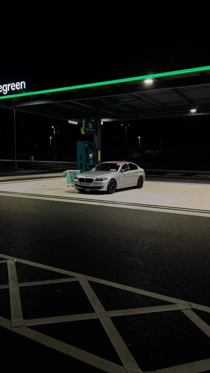 BMW 5-Series 2012 - Image 1