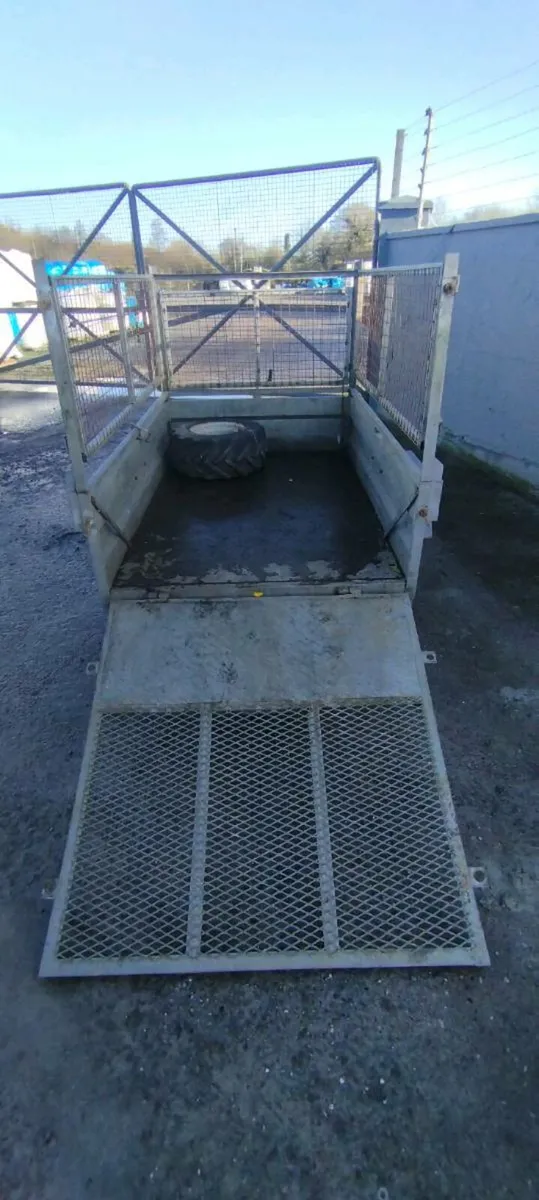 bilders trailer 7 by 4 with side creels for sale - Image 3