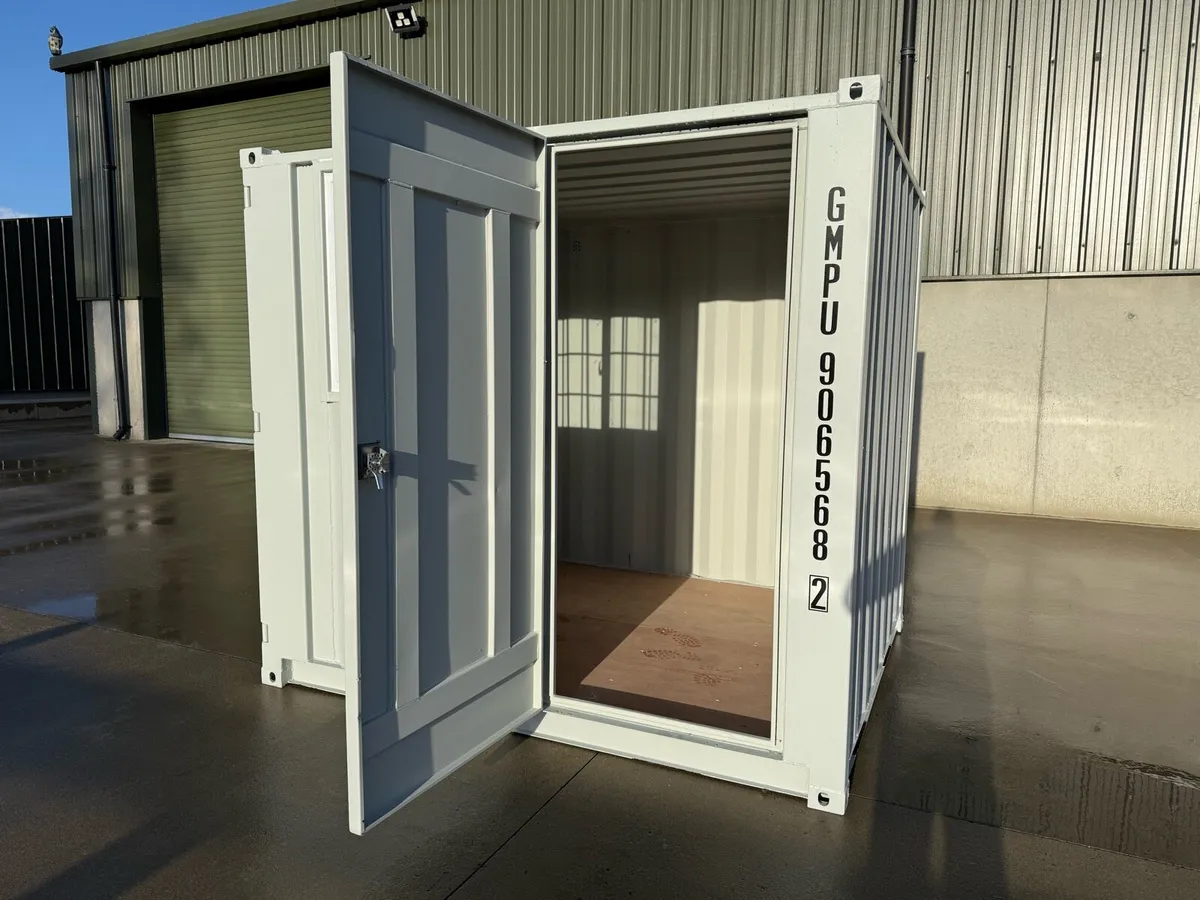 For sale 9ft mini storage container - Image 2