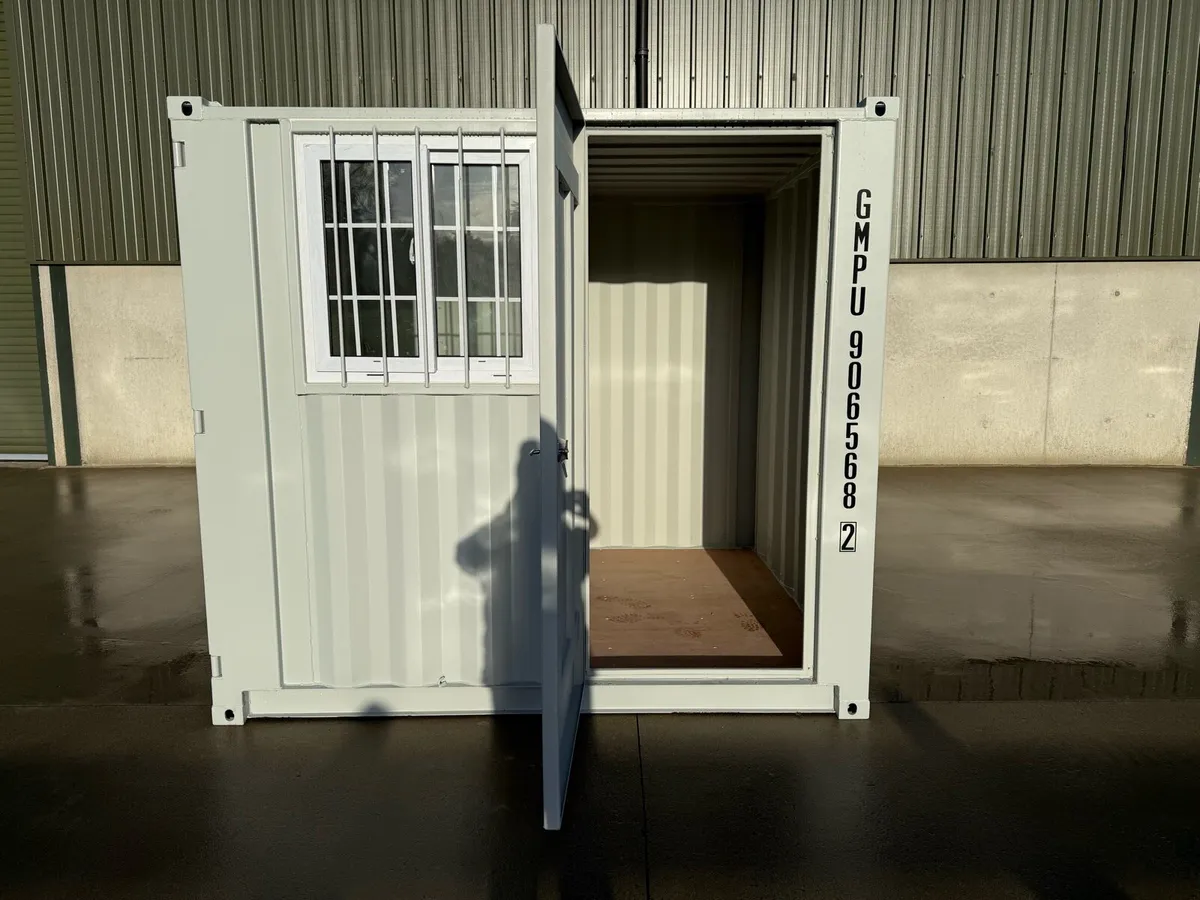For sale 9ft mini storage container - Image 4