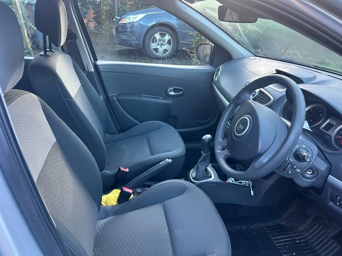 renault clio - Image 3