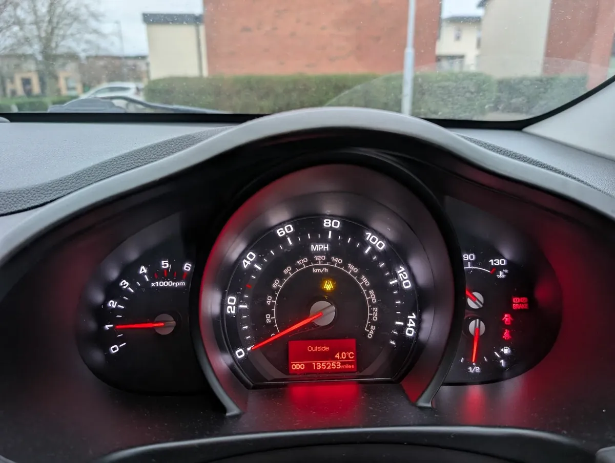 Kia Sportage 2012 - Image 2