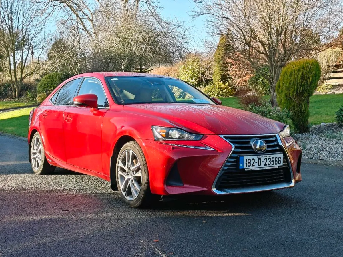 Lexus is300h - Image 1
