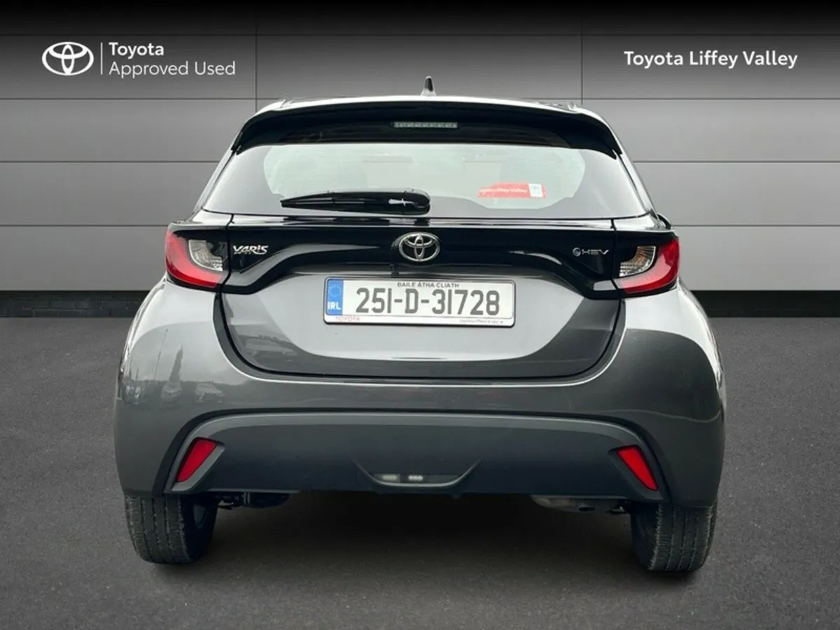 Toyota Yaris Yaris Hybrid 115 Luna - Image 4