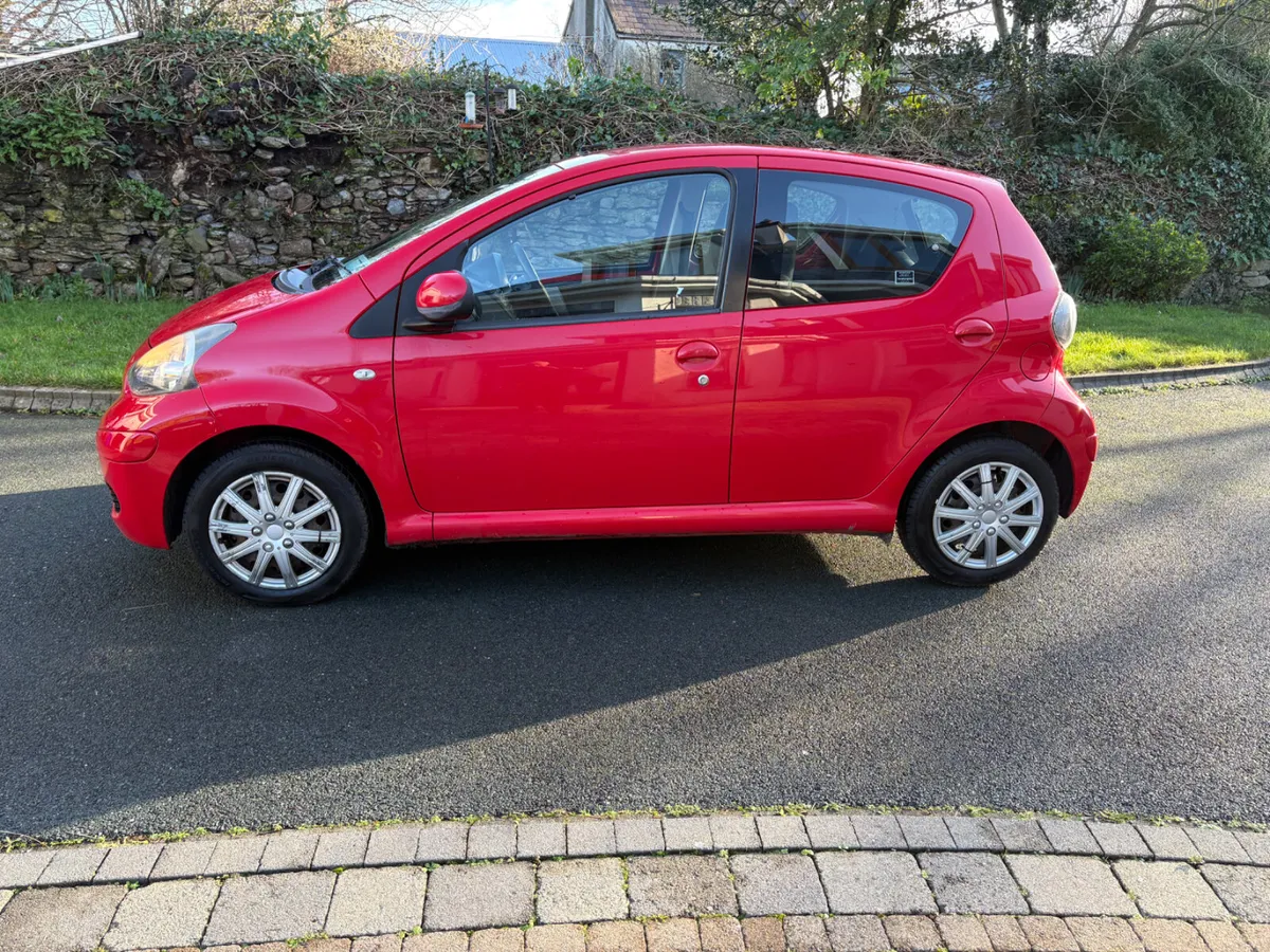 2011 -Toyota Aygo -1.0-5 door - Image 3