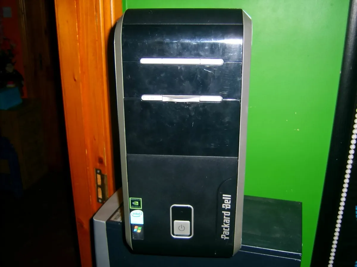Packard Bell computer - Image 1