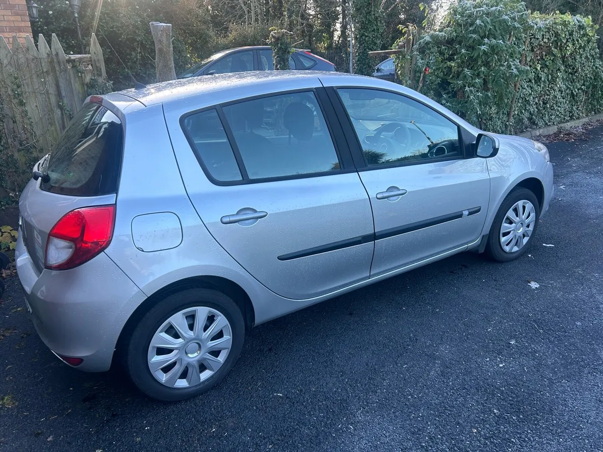 renault clio - Image 1