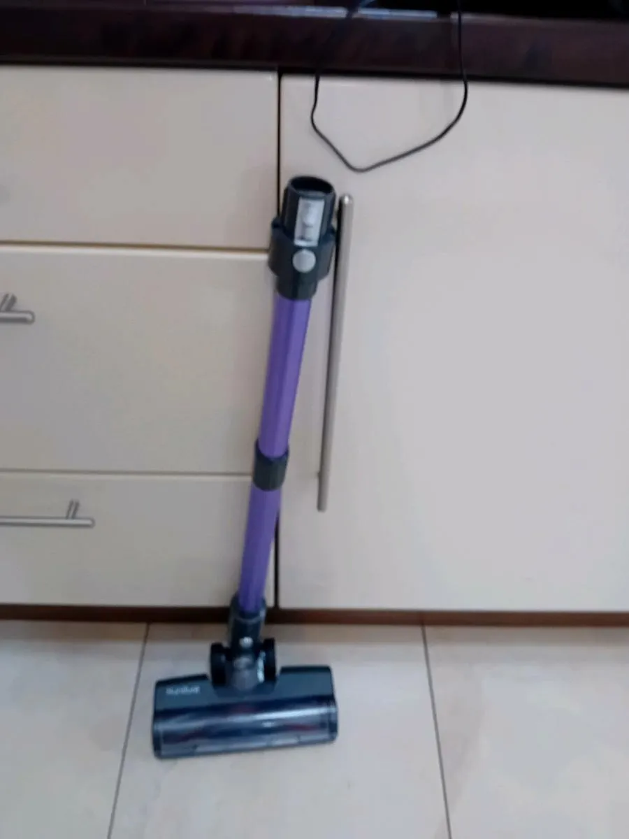 CORDLESS VACUM CLEANER ELECTRIC AS NEW - Image 1