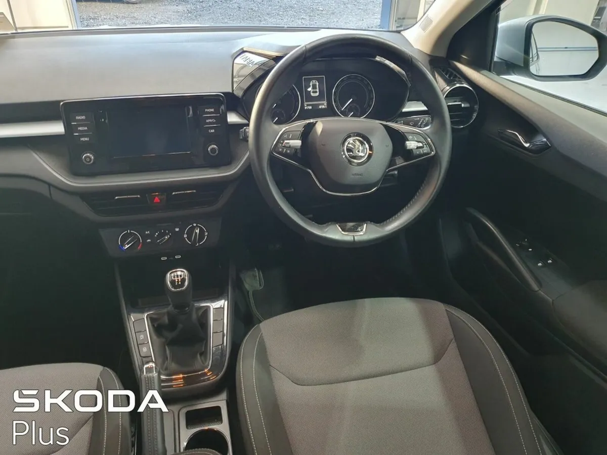 Skoda Fabia 1.0MPi Ambition 65hp - Tiny Mileage - - Image 2