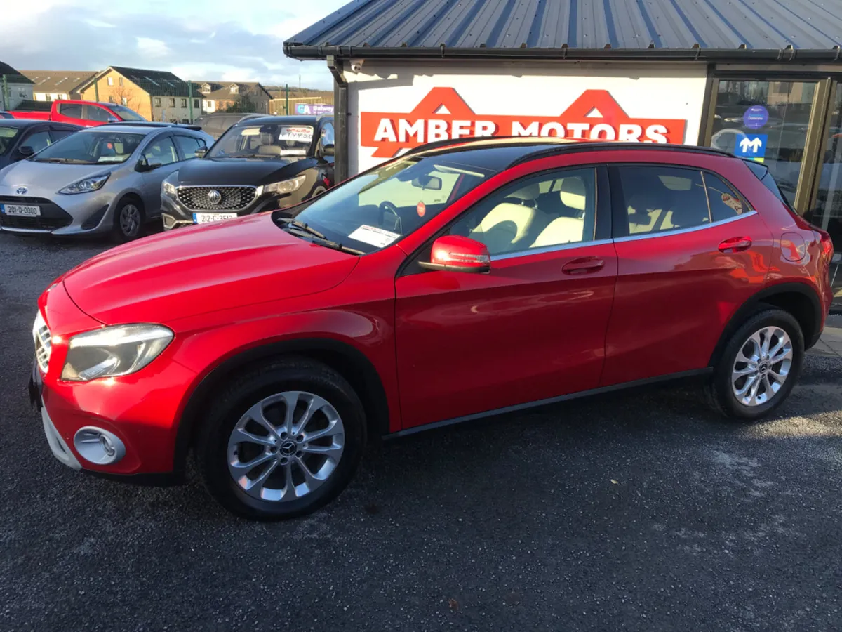 2017 Mercedes GLA SE Executive D - Image 1