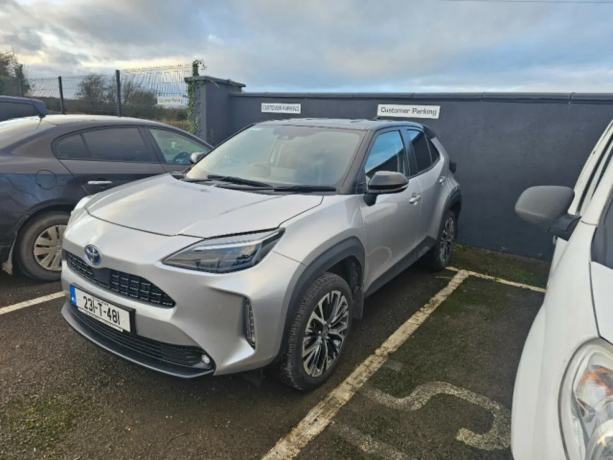Toyota Yaris CROSS HYBRID AUTOMATIC - Image 3