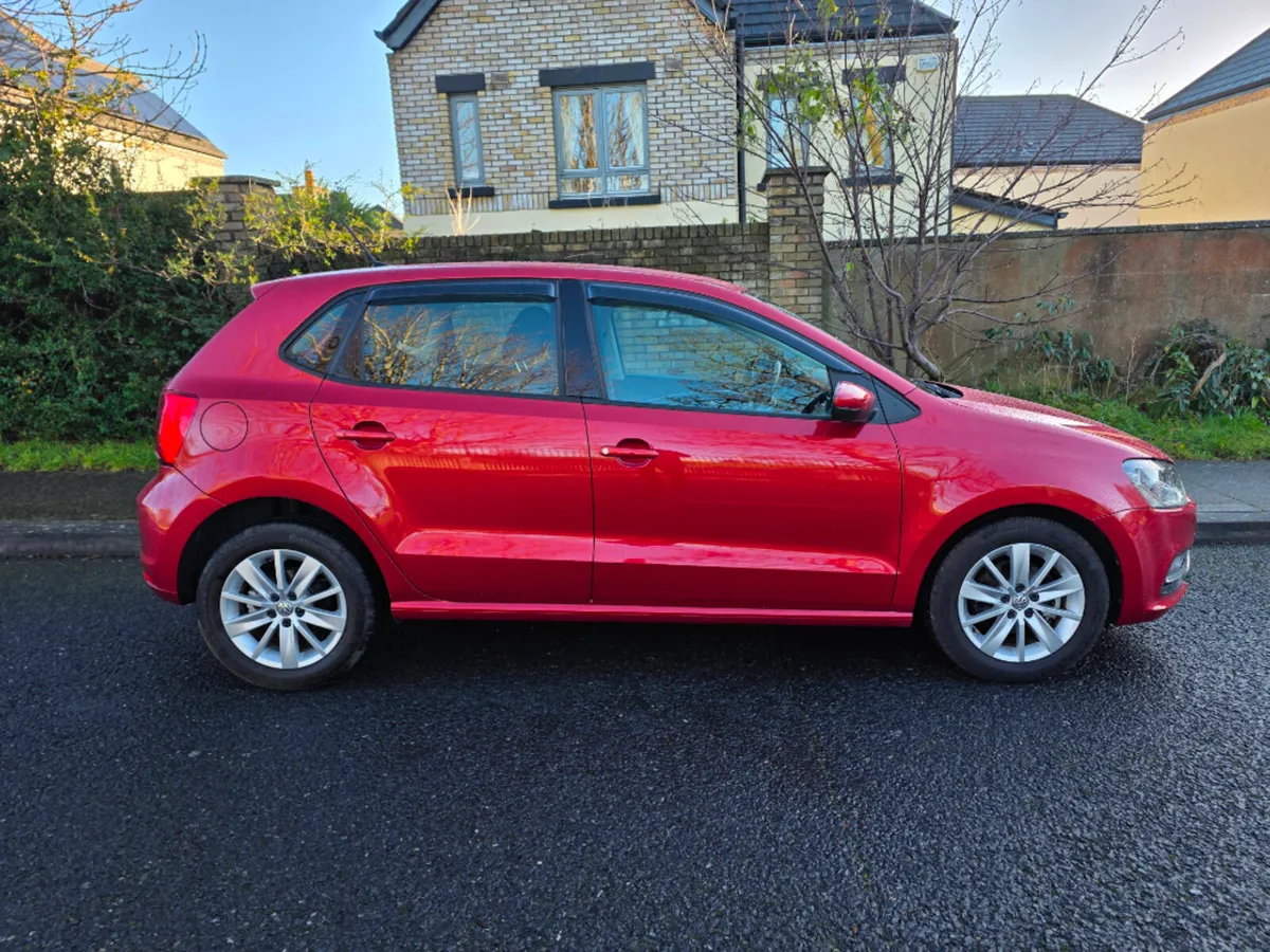 Volkswagen Polo Auto - Image 2