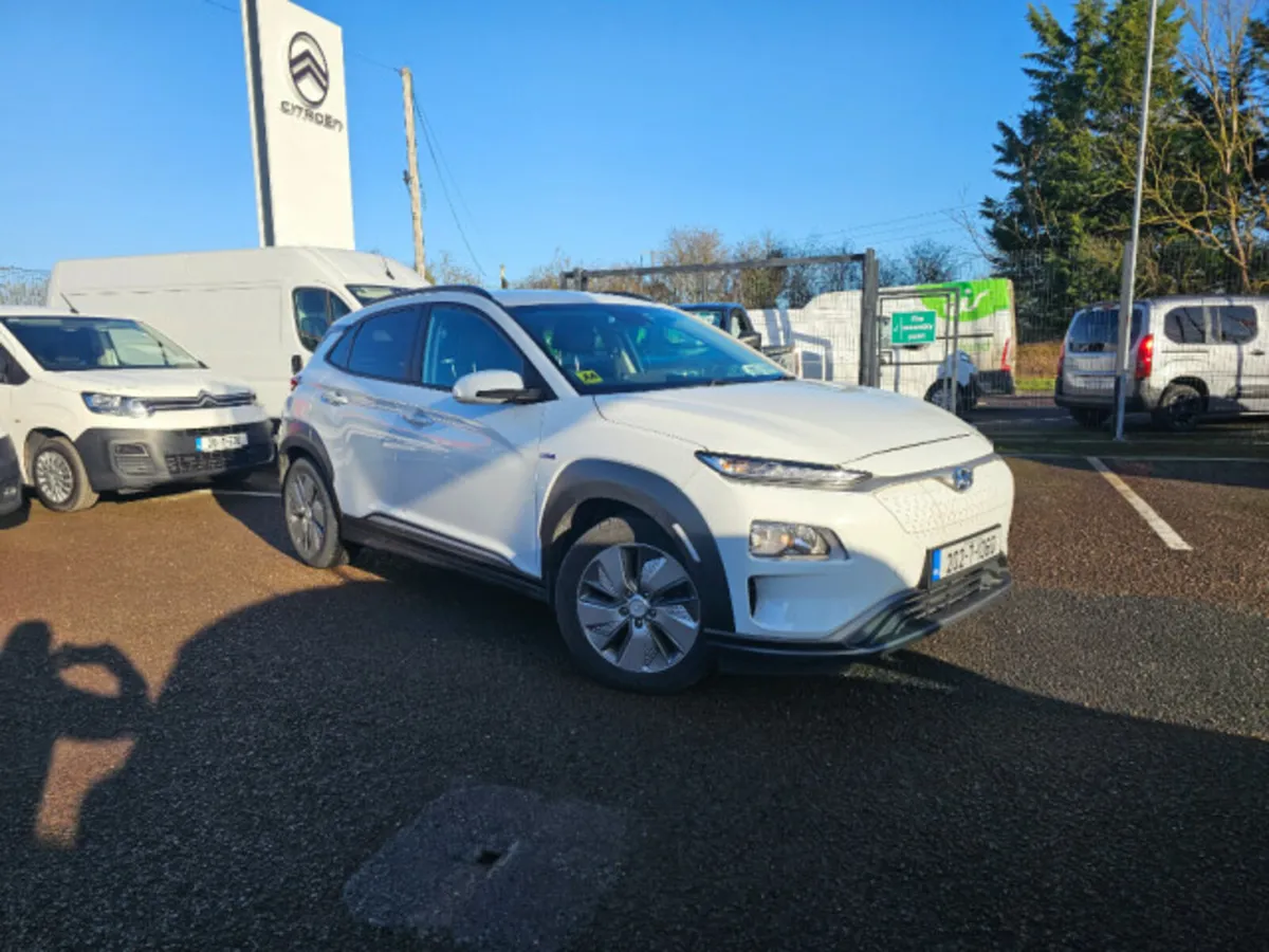 Hyundai KONA EV Premium 5DR Auto - Image 2