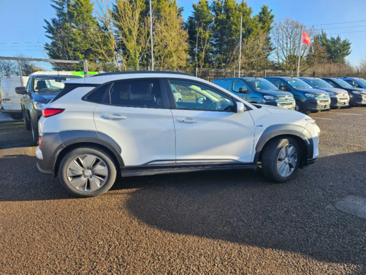 Hyundai KONA EV Premium 5DR Auto - Image 4
