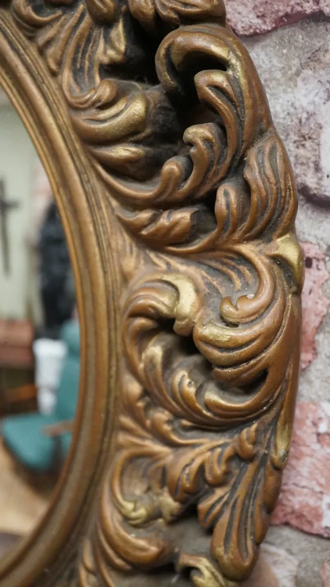 Baroque Style Round Convex Wall Mirror - Image 2