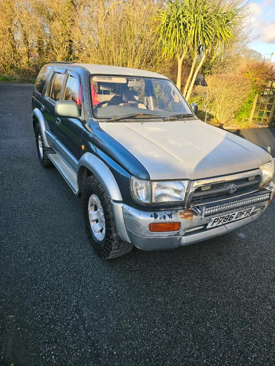 Toyota hilux surf 1996 - Image 1