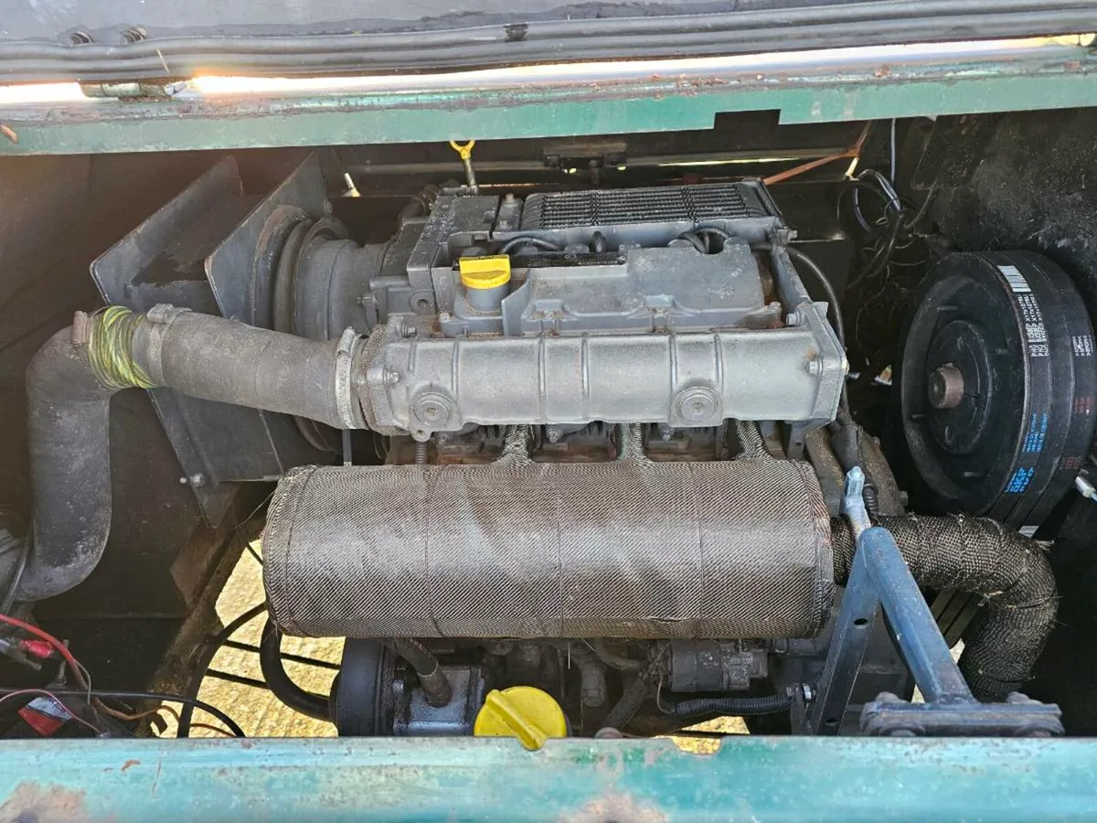 Wood chipper 20inch ,42-horse break power - Image 4