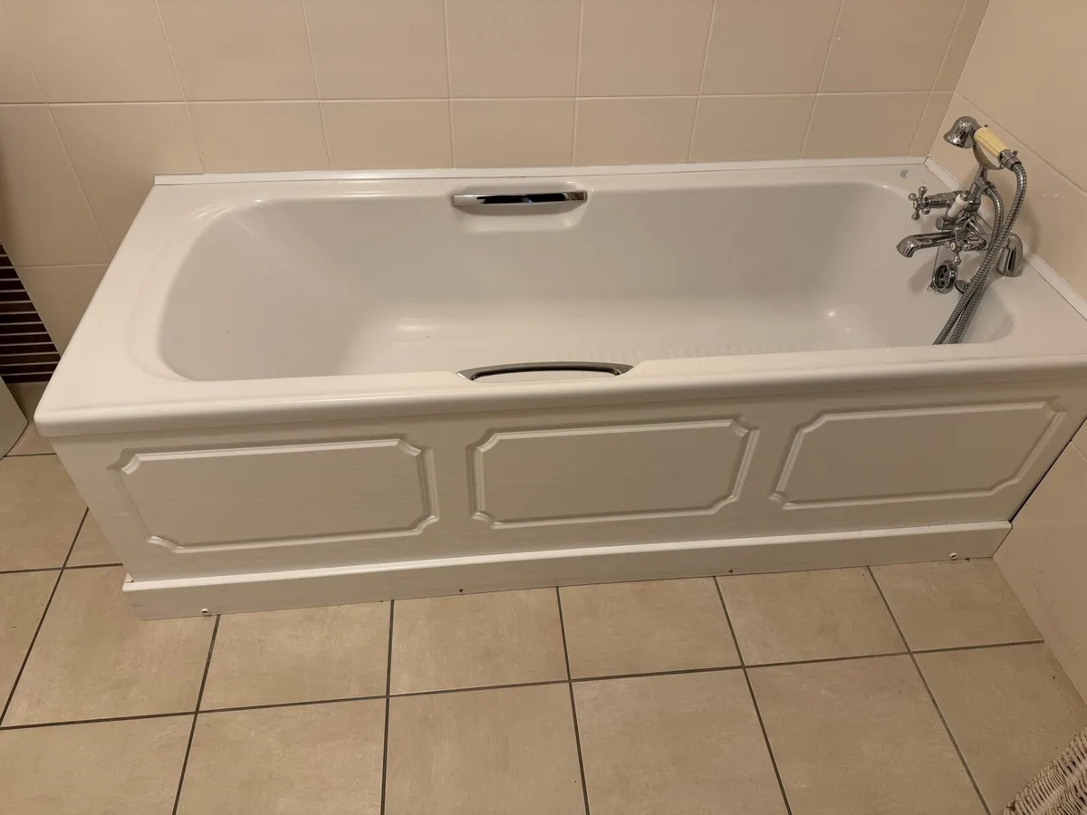 White Bath for sale  1700 mm x 710mm - Image 2