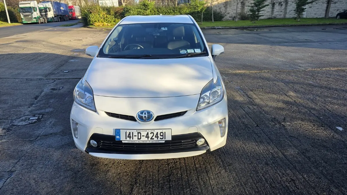 Toyota Prius 2014 G Package with new NCT & TAX - Image 3