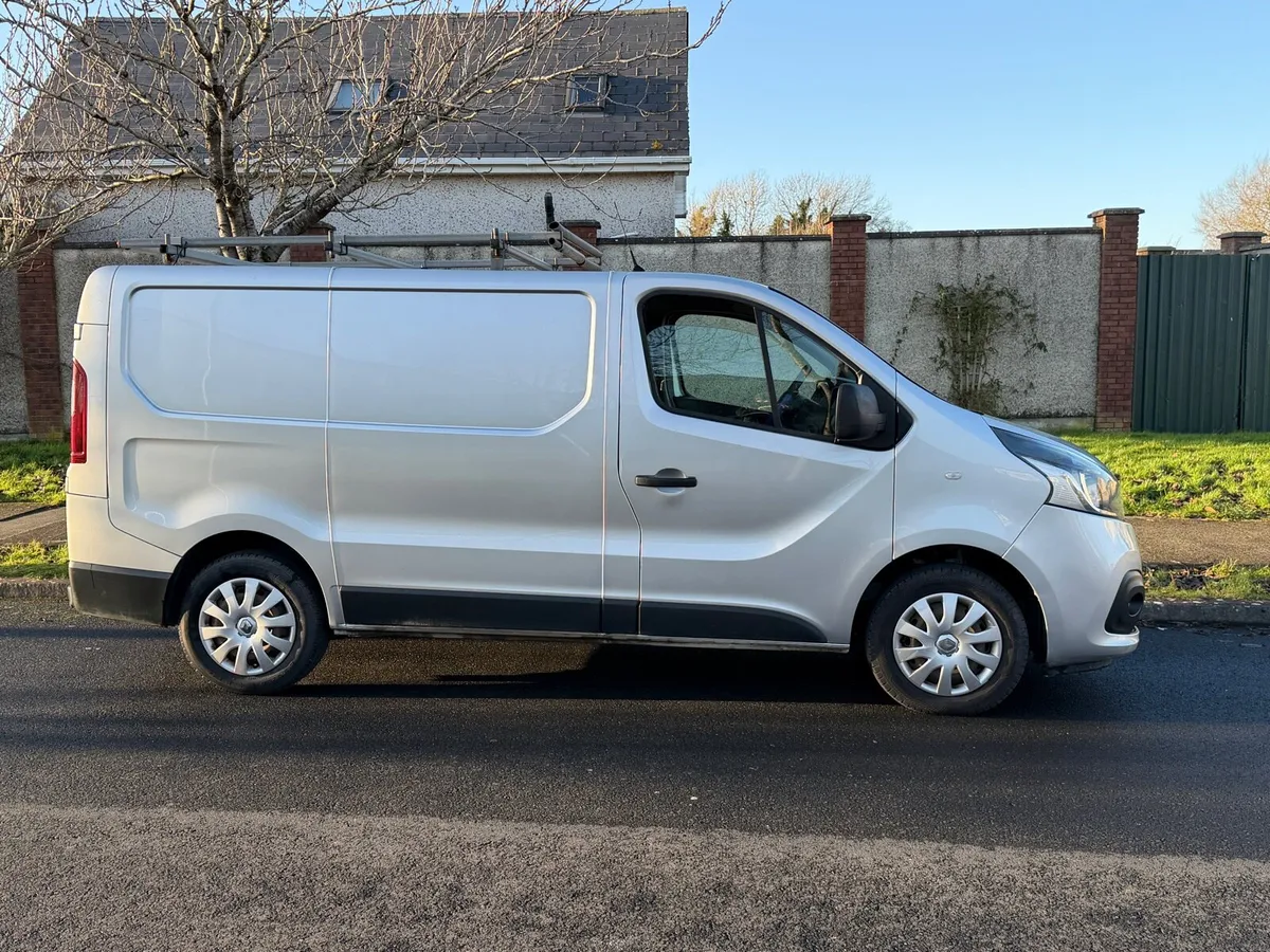 Renault Trafic - Image 2