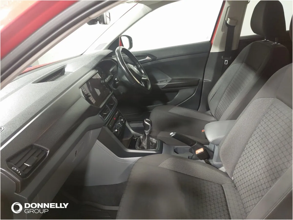 Volkswagen T-cross Estate SE - Image 2