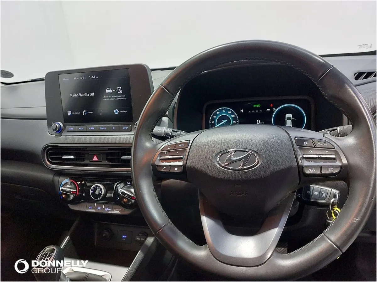 Hyundai Kona Hatchback SE Connect - Image 4