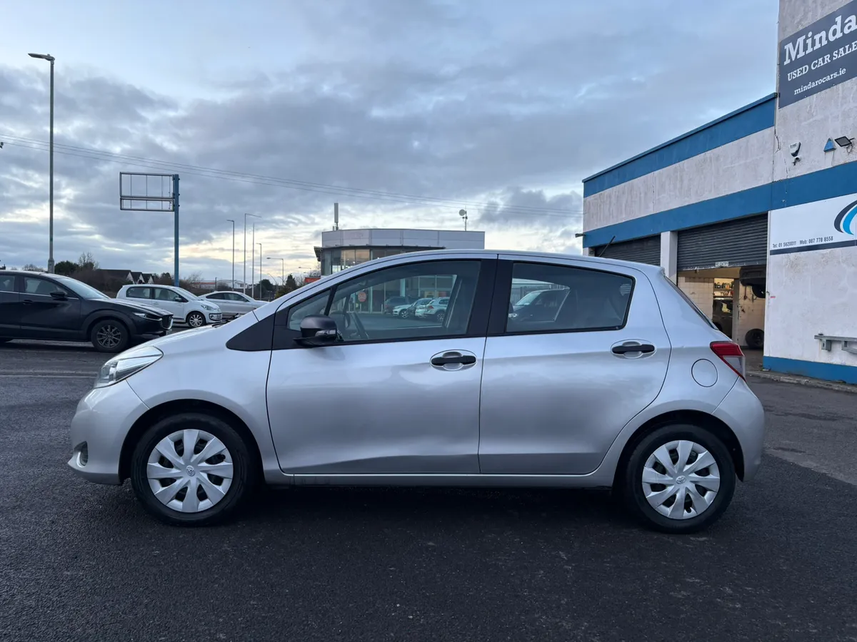 Toyota Yaris 2014//EXCELLENT CONDITION - Image 3