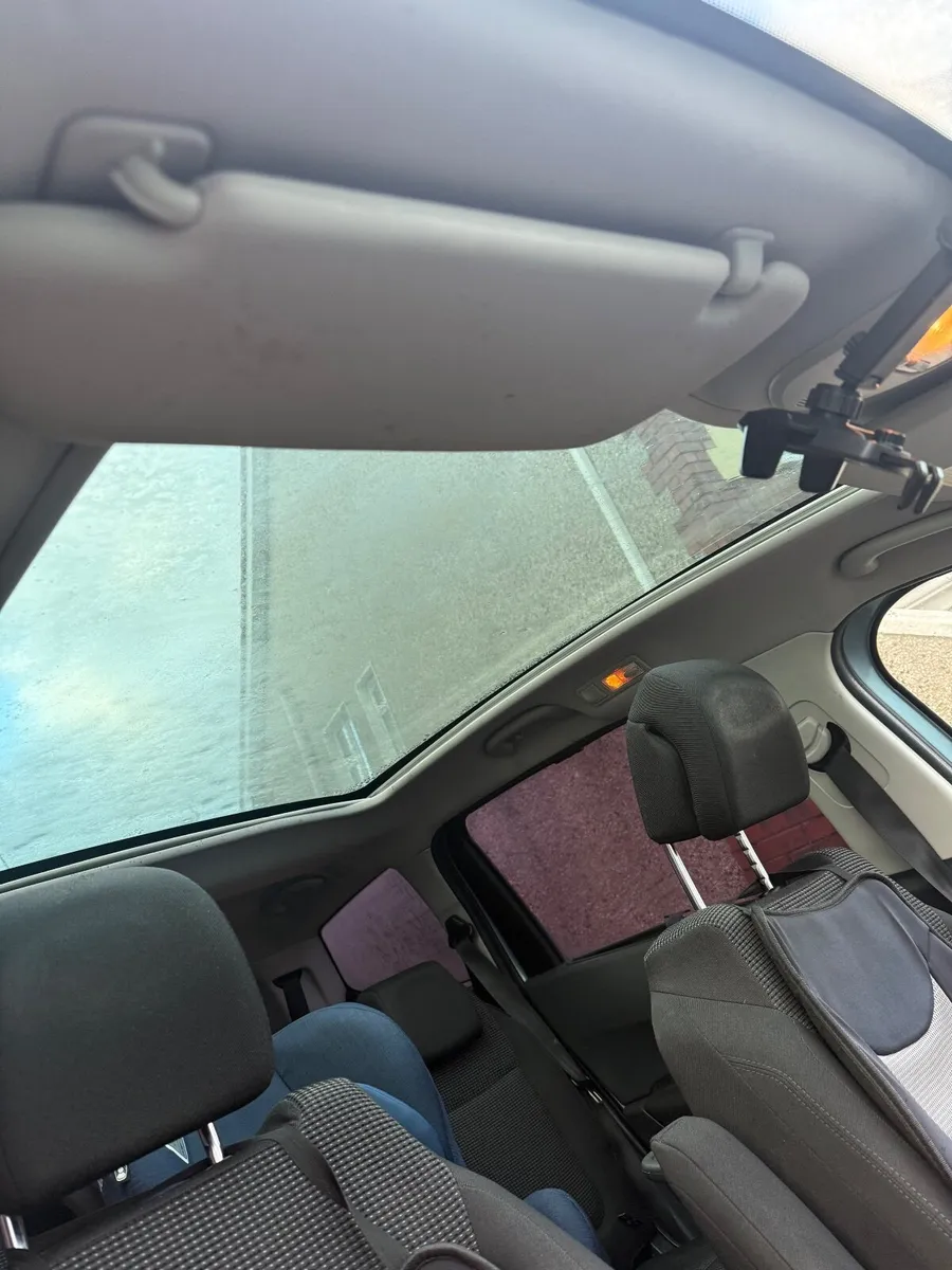 Peugeot 5008 2010 - Image 3