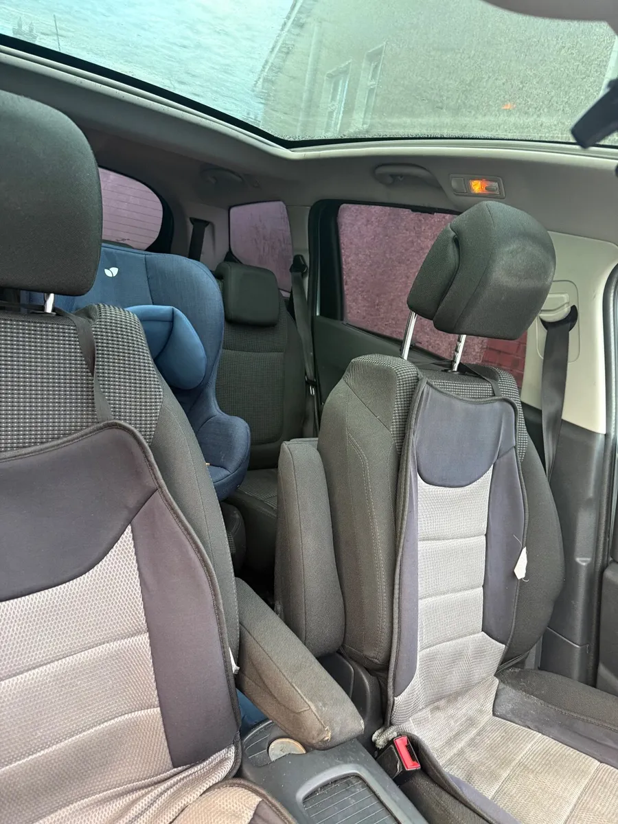 Peugeot 5008 2010 - Image 4