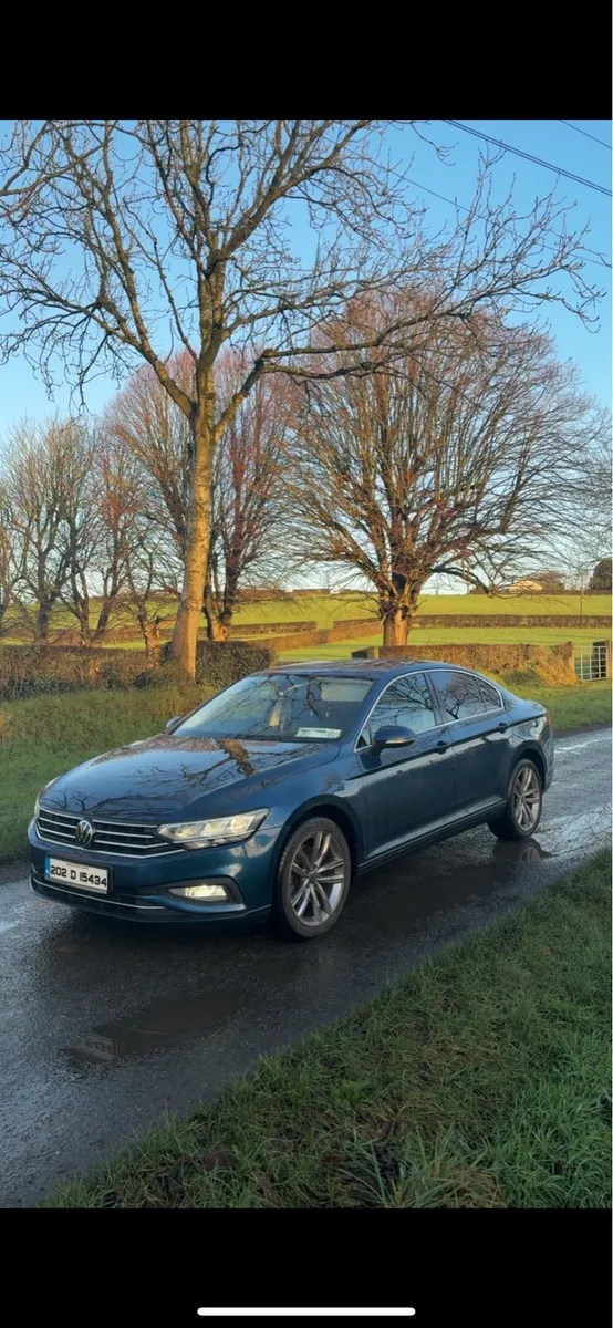 202 VOLKSWAGEN PASSAT - Image 1