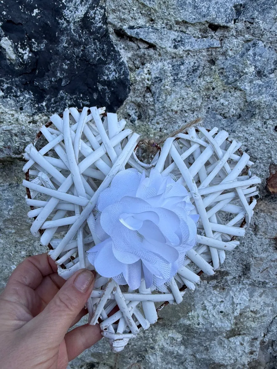 Wicker hearts for wedding - Image 1