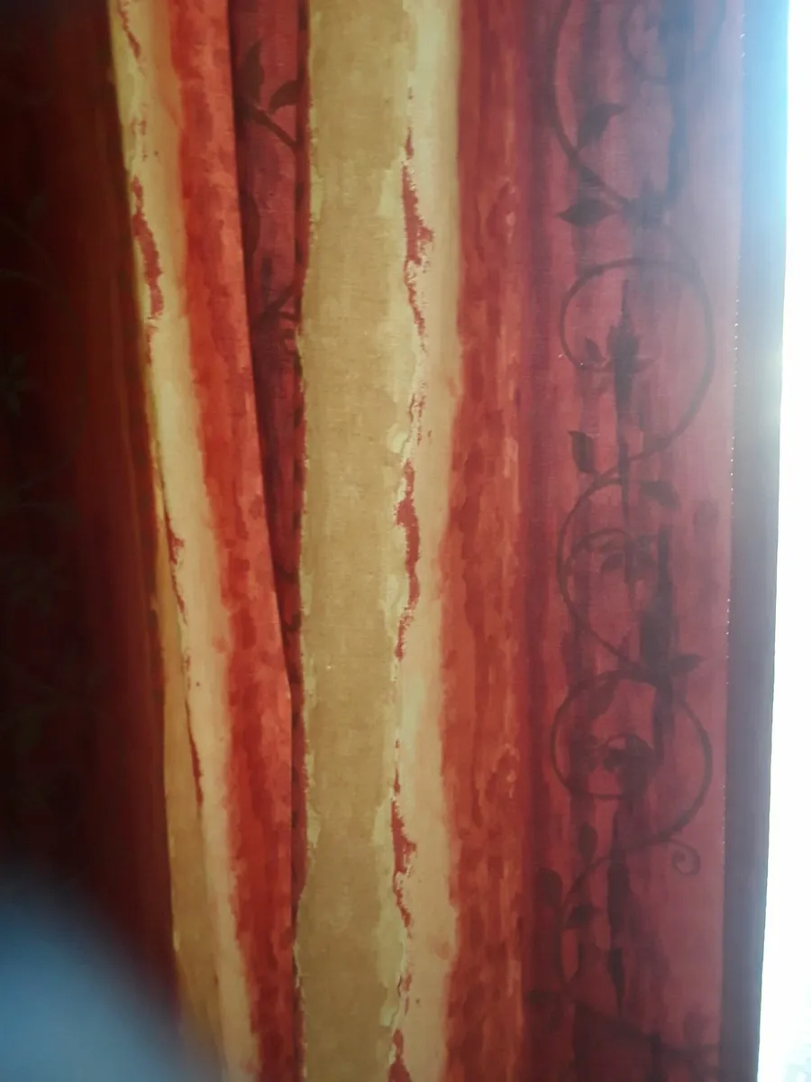 Lovely drapes as new - Image 3