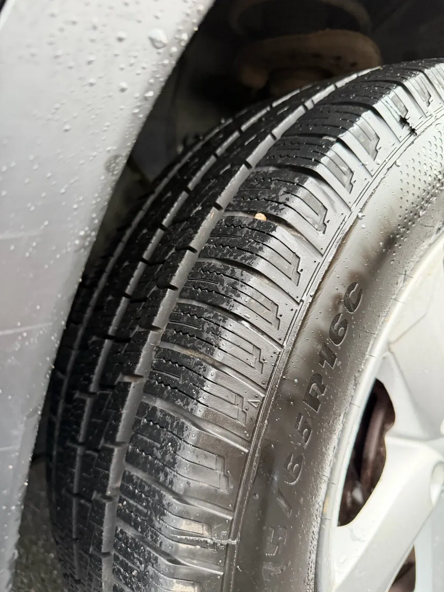 Nissan Qashqai 1.6 Petrol - Image 4