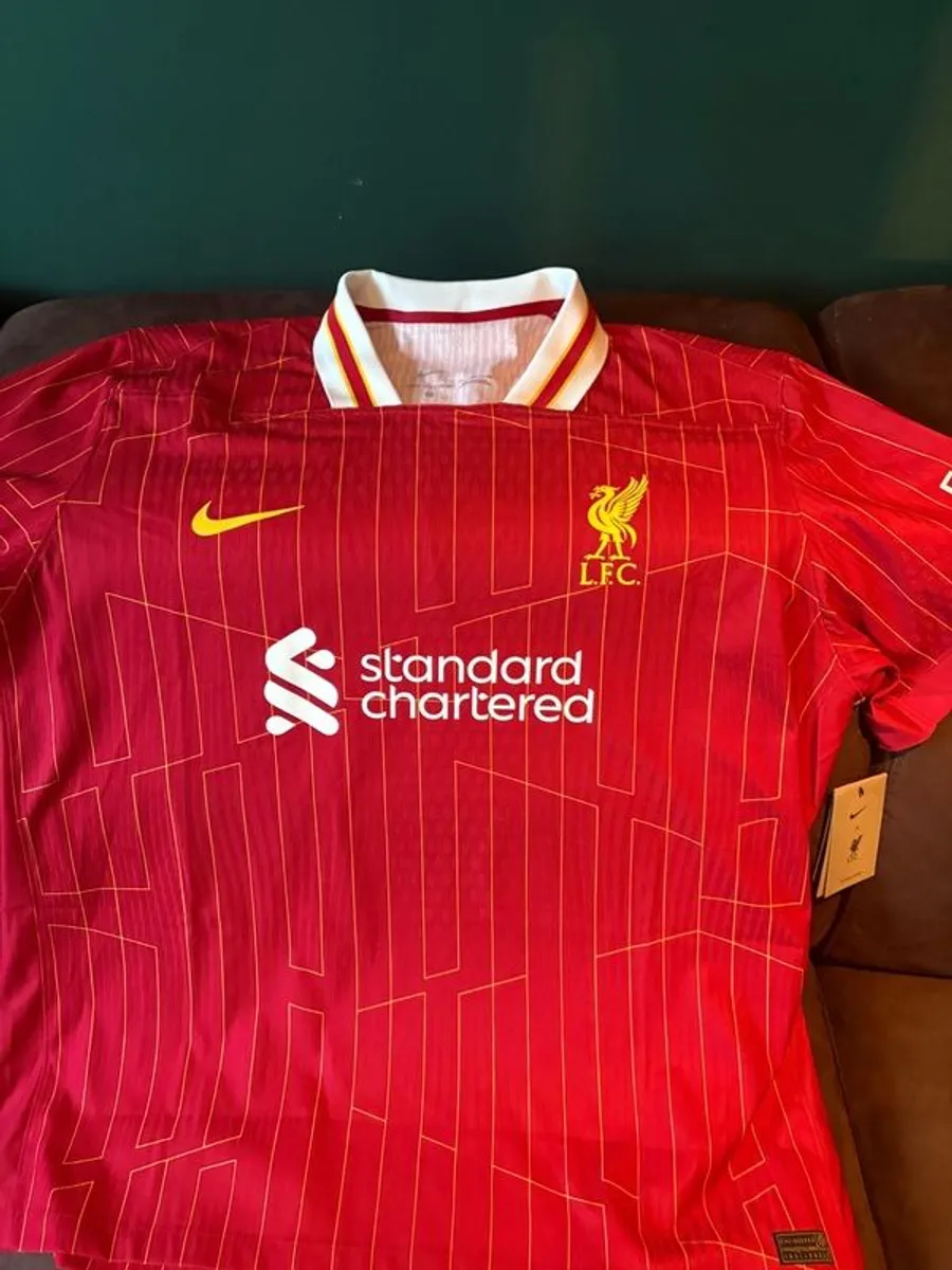 Arne Slot signed Liverpool jersey - Image 3