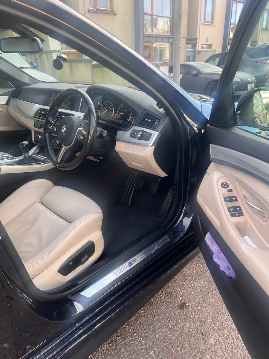 BMW M SPORT 5-Series 2015 - Image 3