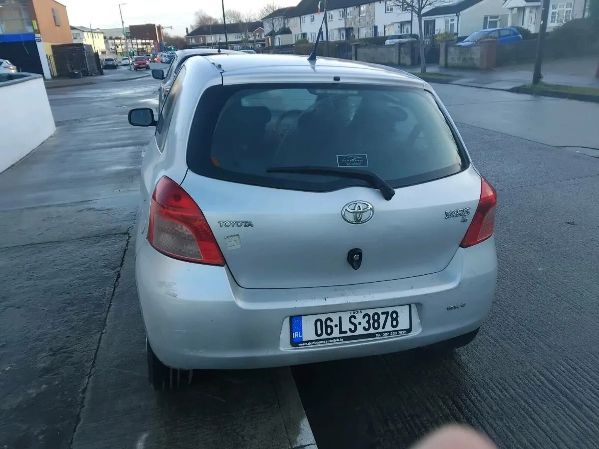 Toyota yaris AUTOMATIC - Image 3