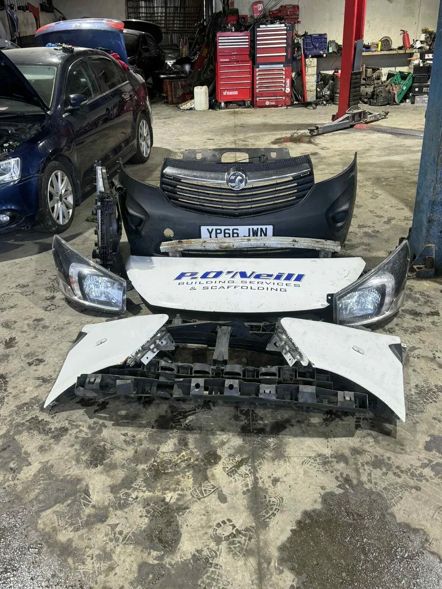 2016 Vauxhall Vivaro breaking - Image 2