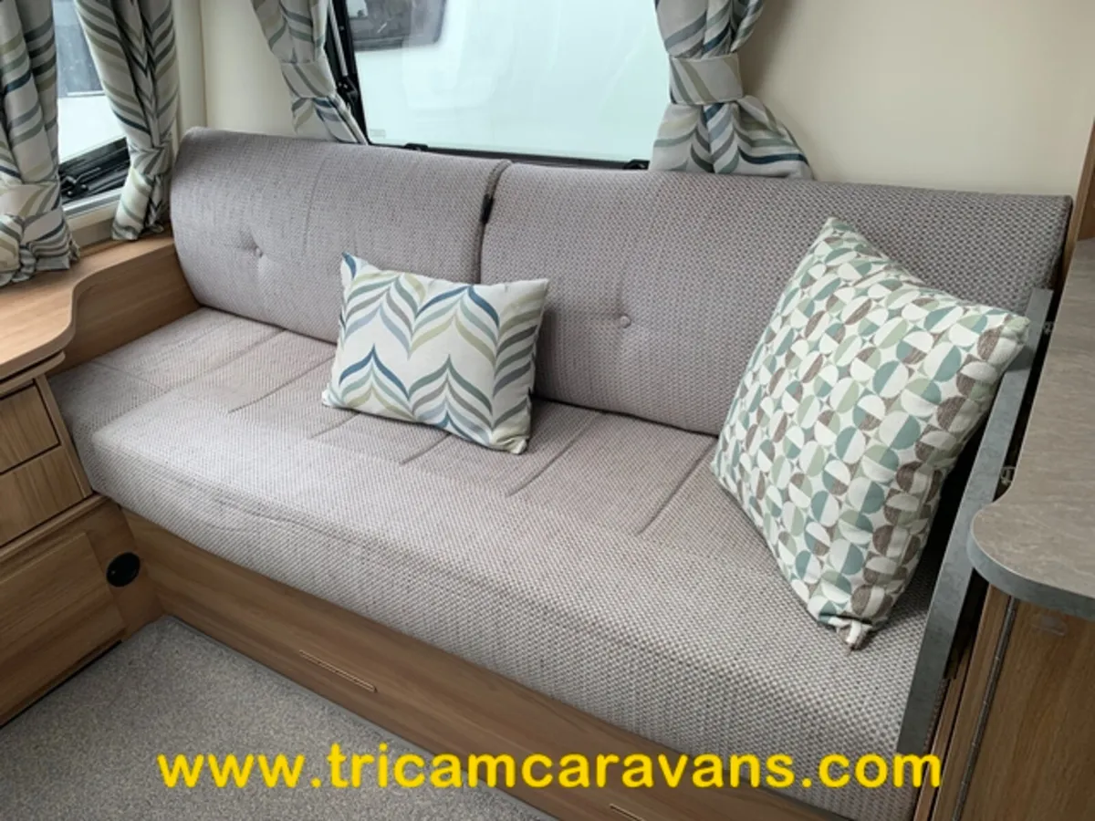 2018 Bailey Pegasus GT70 Palermo Fixd Bnks 5 Berth - Image 4