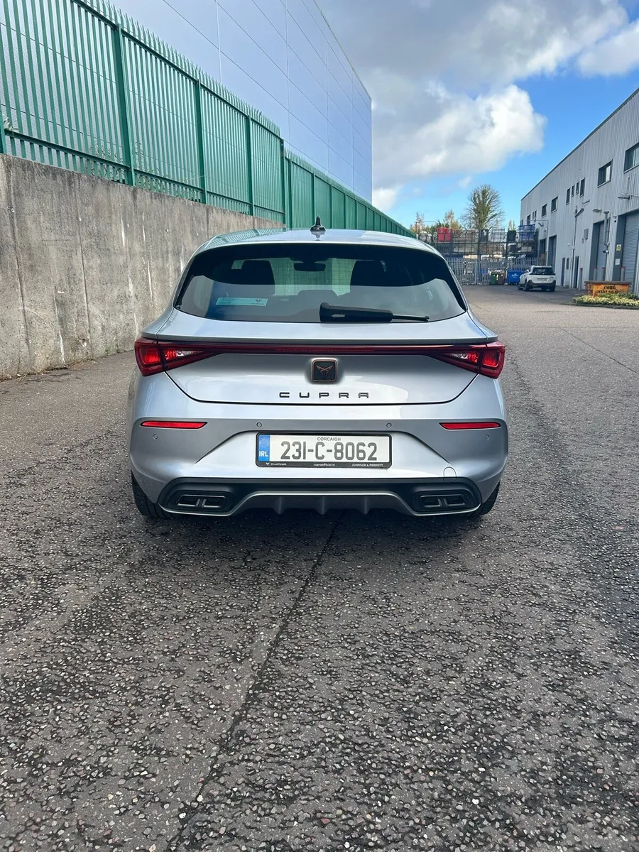 Cupra Leon 1.5 ETSI 150HP DSG 5 AUTOMATIC - Image 4