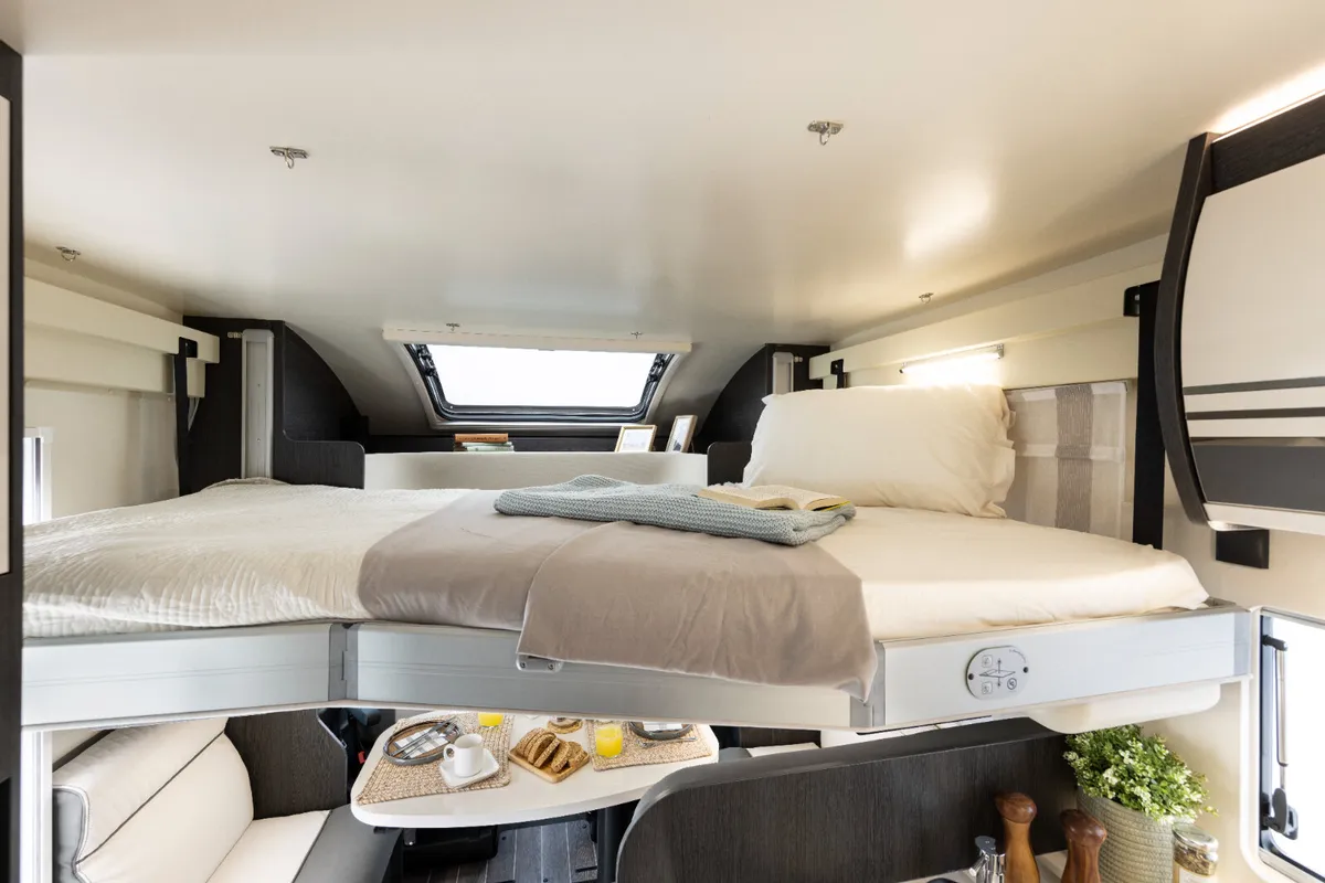 Island Fixed Bed Motorhome - Image 4