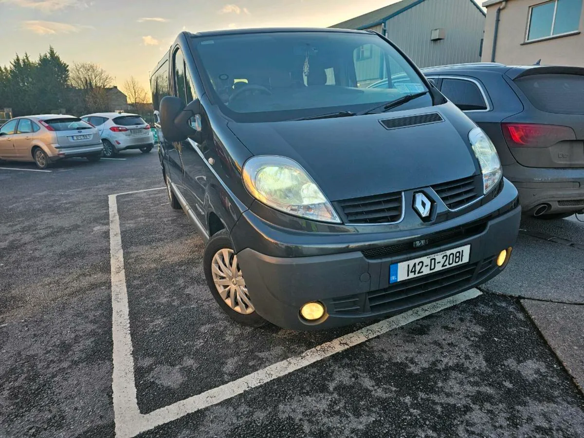 Renault trafic 9 seater  nct and tax - Image 1