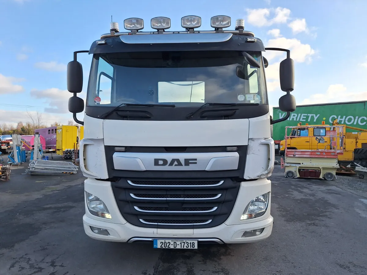 2002 DAF CF FAR 340 Truck For Auction - Image 3