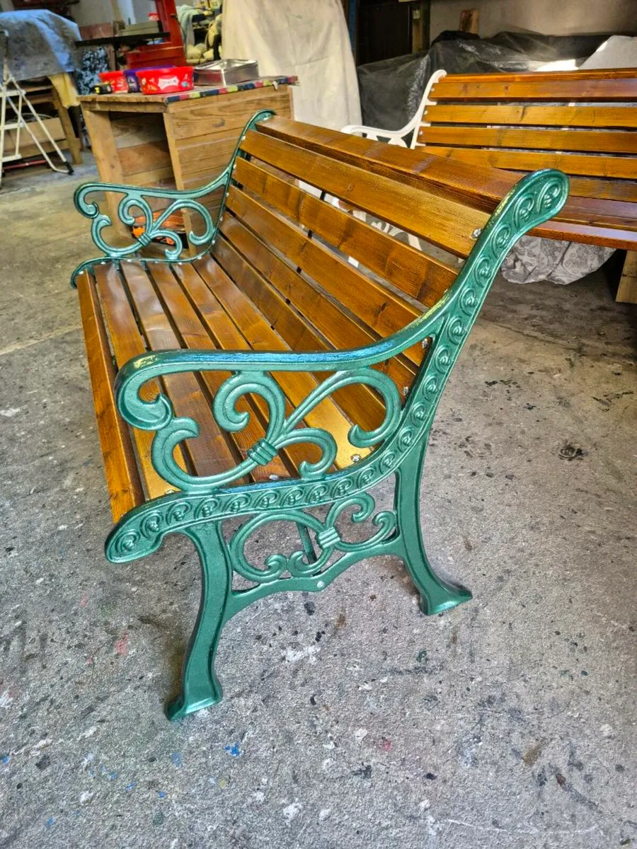 Cast iron Garden bench - Image 1