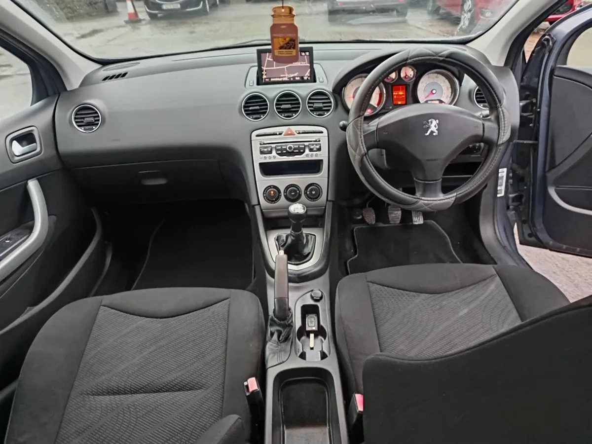 Peugeot 308 2011 diesel - Image 3