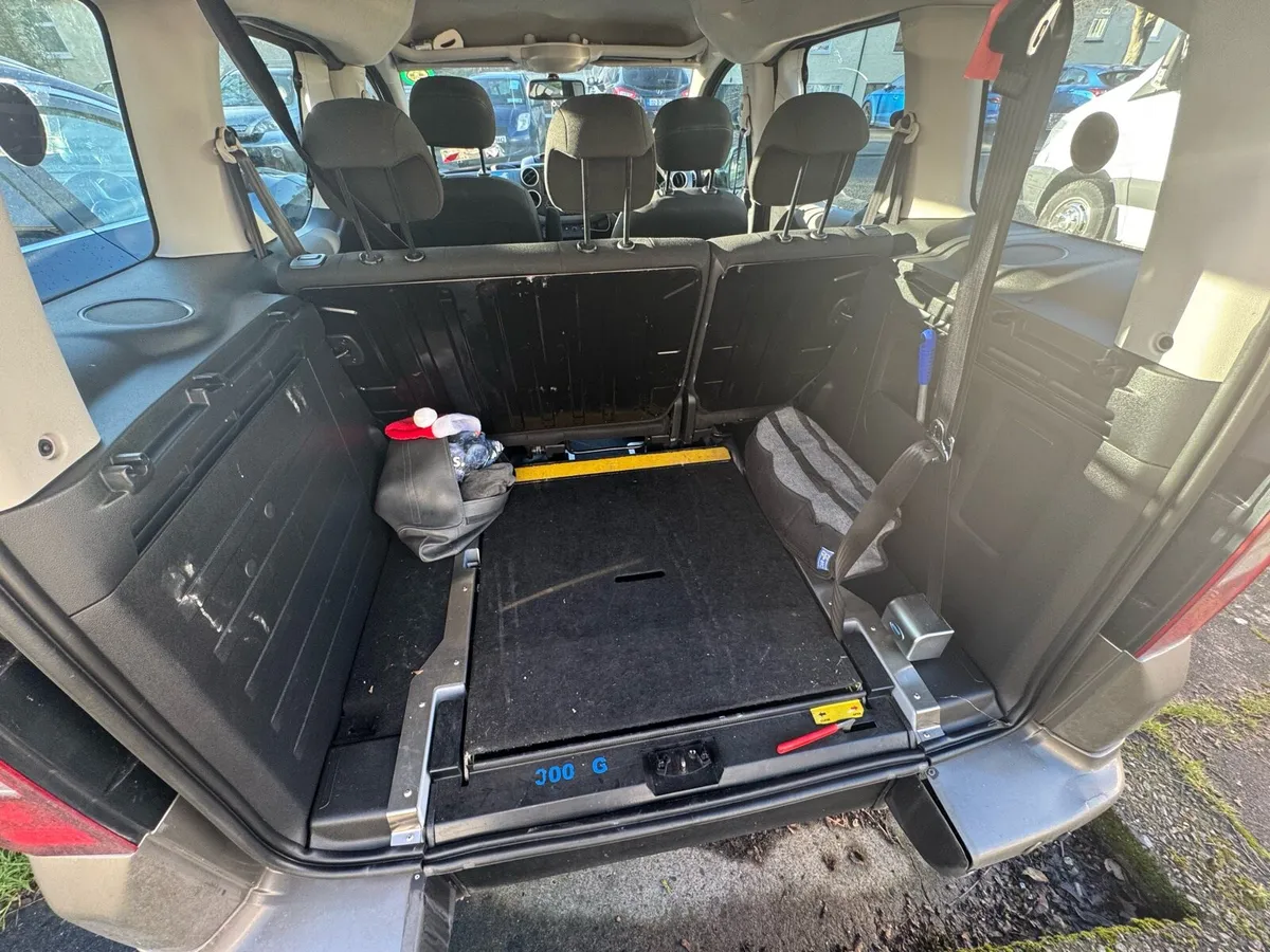 Peugeot Partner Tepee 2013 - Wheelchair Accessible - Image 3