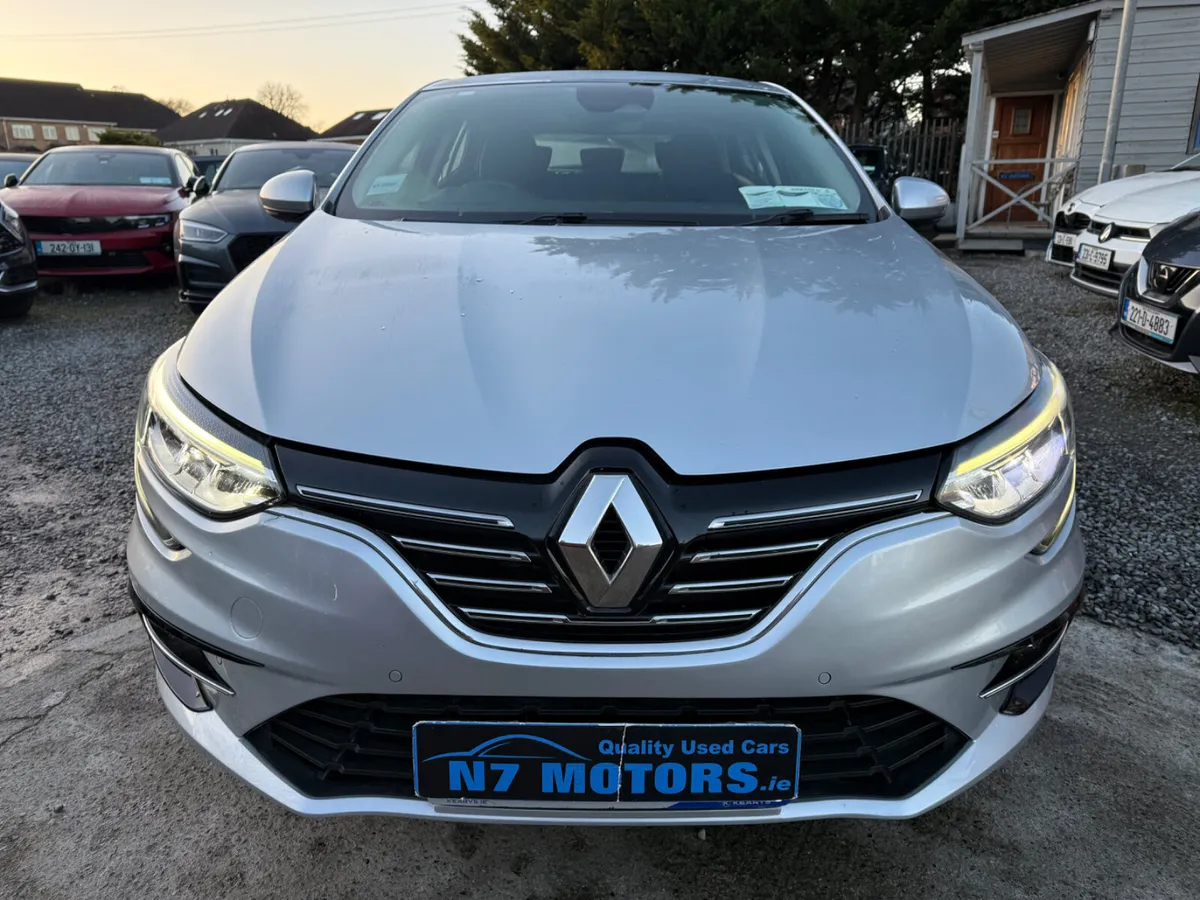 2021 Renault Megane 1.6 E-TECH ICONIC HYBRID AUTO - Image 3