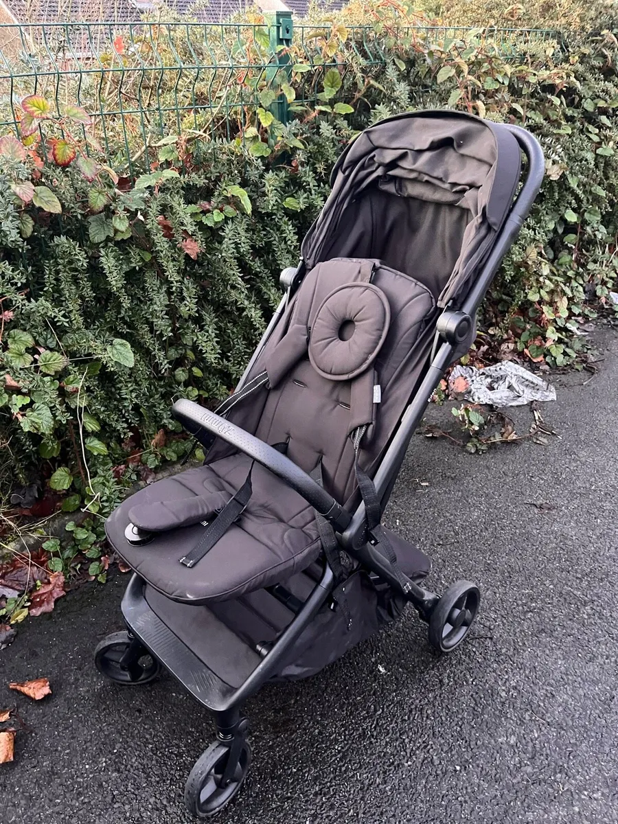 Stroller - Image 1