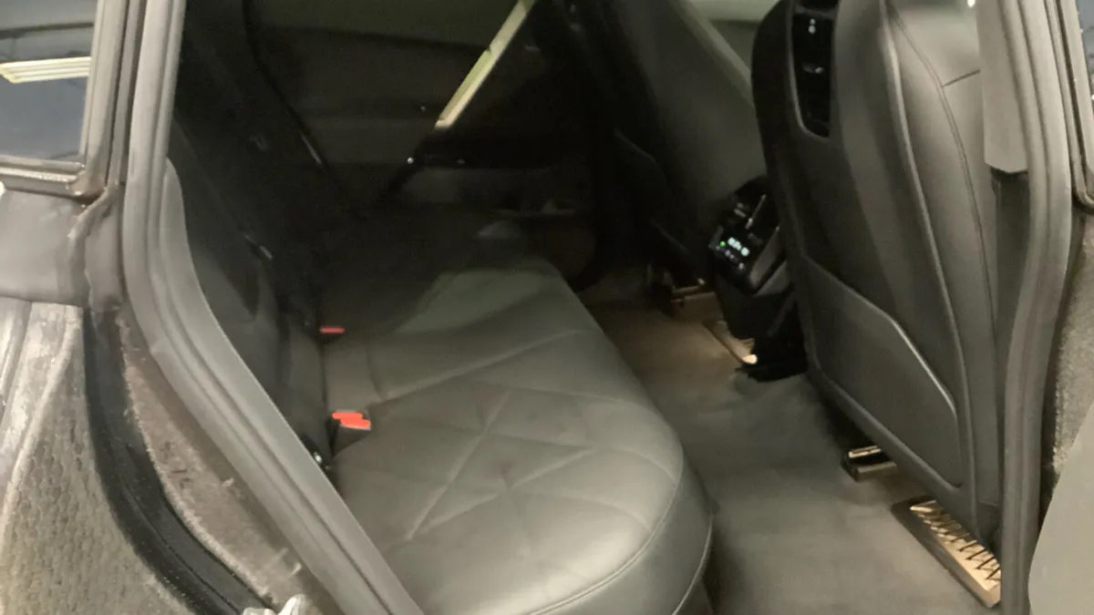 BMW IX XDRIVE40 M SPORT // M SPORT BODY KIT - Image 4